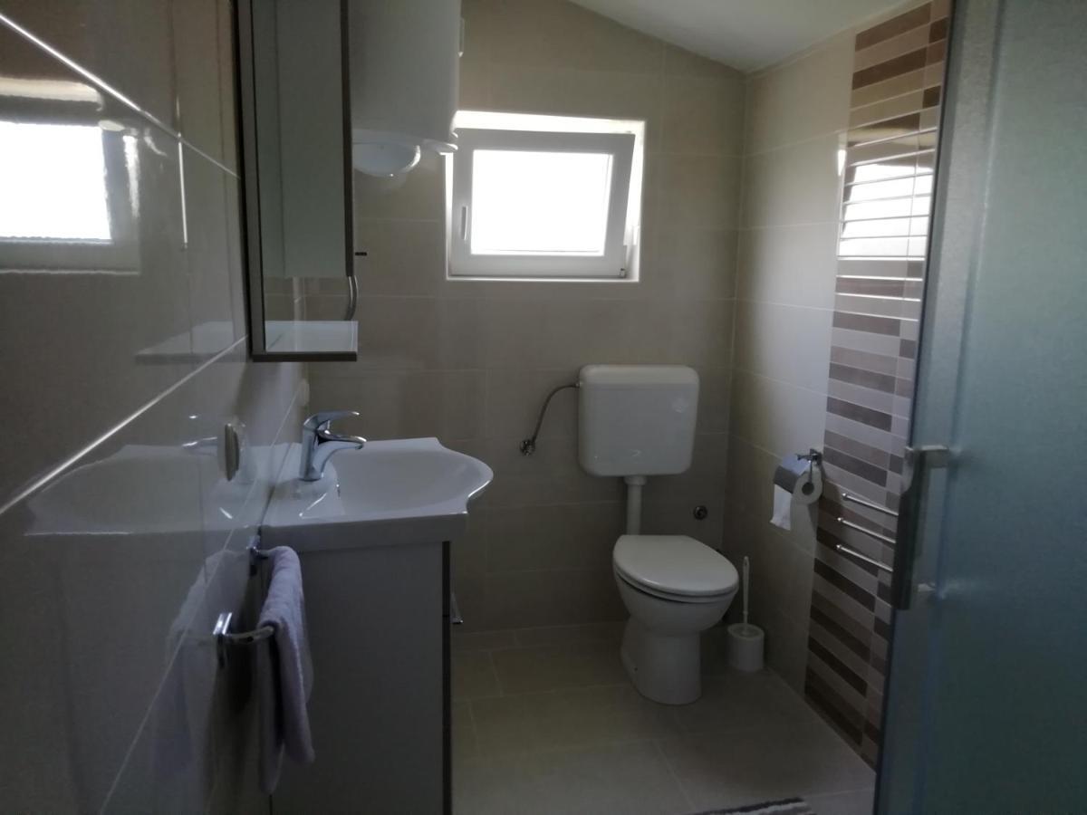 Apartment Kurelic Rab Town Exterior foto